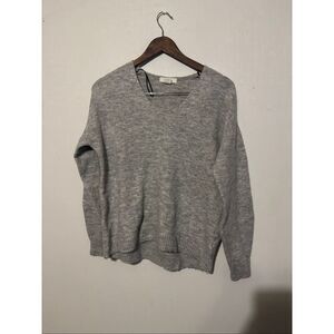 H&M Women's Size US Small Gray Long Sleeve Popover Shirt Scoop Neck Top